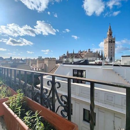 Lovely 1-Bedroom Loft With Terrace. Amazing View. Σεβίλλη Εξωτερικό φωτογραφία